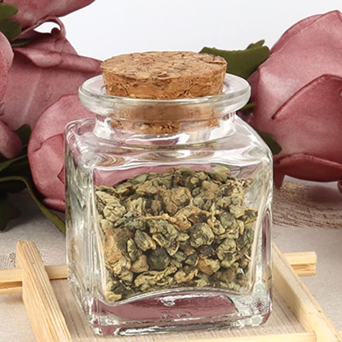 BESAMIM SPICE GLASS w/cloves CONTAINER